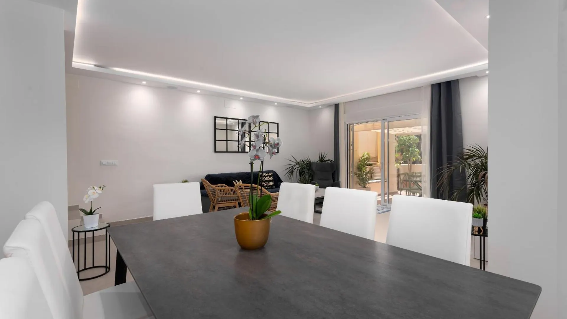 La Palmera Beach Villa Estepona Holiday home