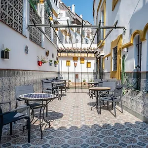 Bed & Breakfast Tadawn Literary, Estepona